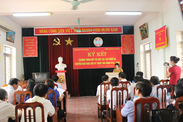 Lễ ký kết thỏa thuận hợp tác với Hội Nông dân tỉnh Tuyên Quang