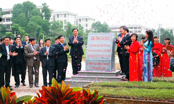 Lễ công bố quyết định công nhận “Công trình chào mừng Đại hội Đảng toàn quốc lần thứ XII và kỷ niệm 70 năm ngày truyển thống ngành Nông nghiệp và PTNT Việt Nam”